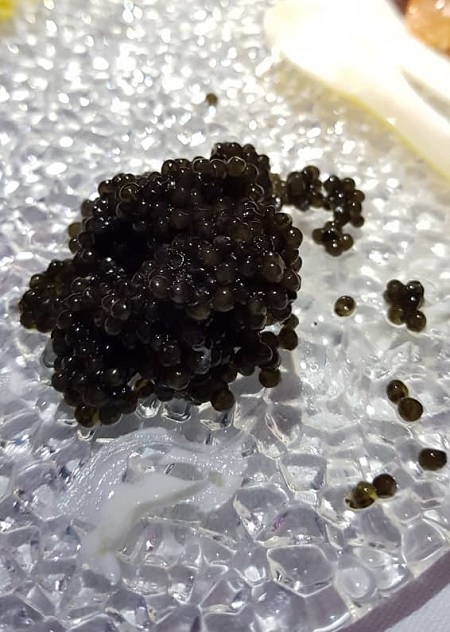 Qatar Airways First Class Airbus A380 Doha to Paris 2.jpg