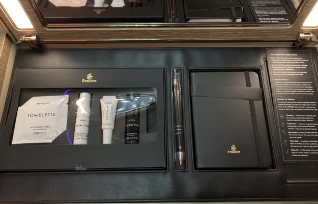 Emirate NEW First Class Boeing 777 18.jpg