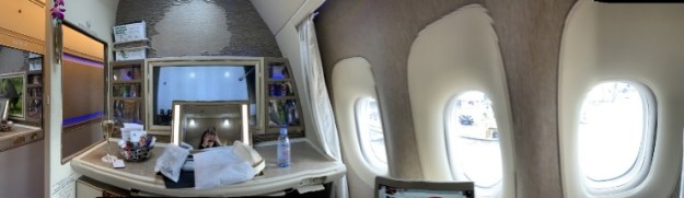 Emirate NEW First Class Boeing 777 6