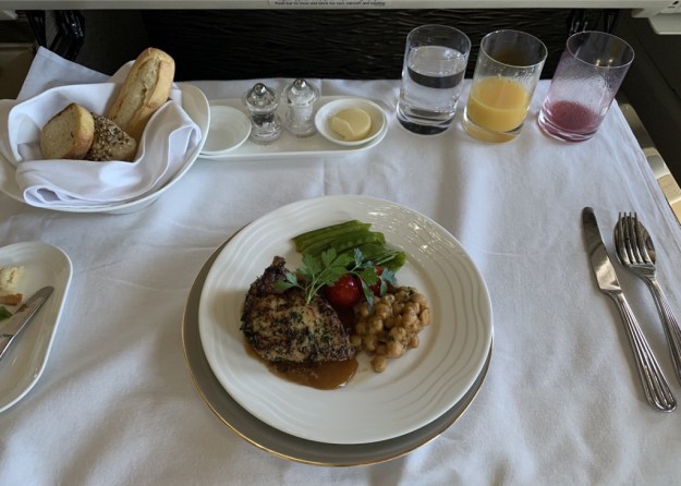 Emirates NEW First Class Boeing 777 Suite 9.jpg