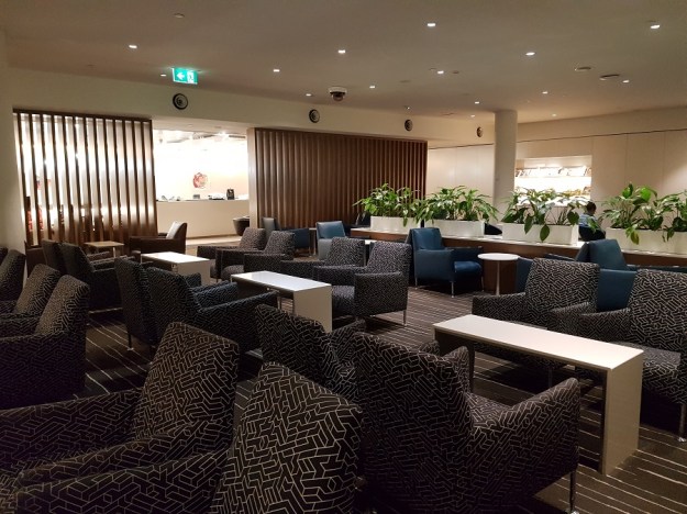 GenX Live Travel Report Malaysia Airlines Business Class Melbourne Qantas Lounge 5