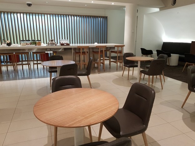 GenX Live Travel Report Malaysia Airlines Business Class Melbourne Qantas Lounge 6