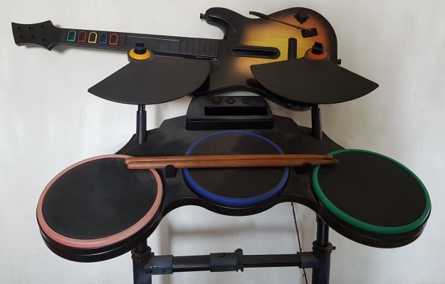Wii guitar drum